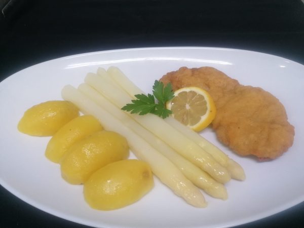Spargel mit Schnitzel - 