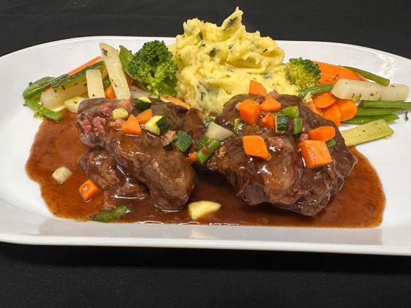 Rinderbackerl mit Kräuterpürree - 